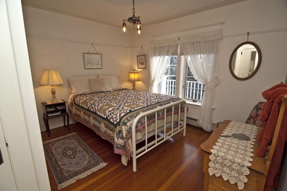 Sproule Heritage Bed & Breakfast Strathmore Exteriör bild