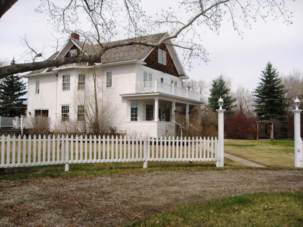 Sproule Heritage Bed & Breakfast Strathmore Exteriör bild