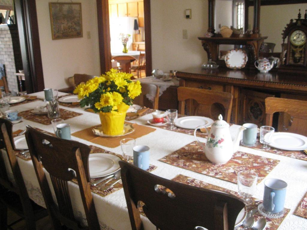 Sproule Heritage Bed & Breakfast Strathmore Exteriör bild
